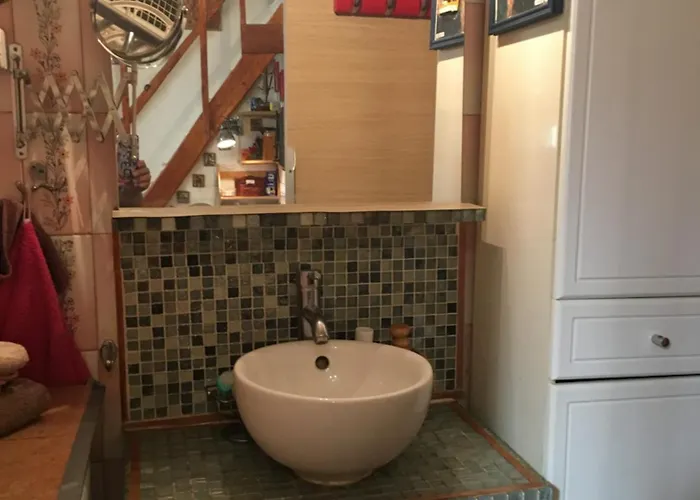 Apartment Petit Au Coeur De Paris